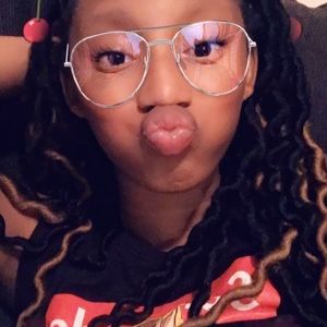 Meet your Posher, Tiasja